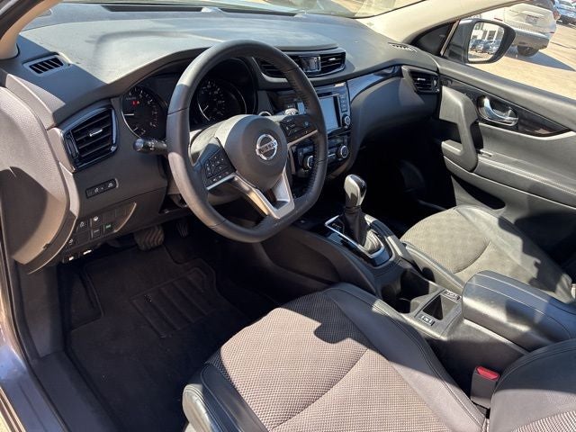 2022 Nissan Rogue Sport SV