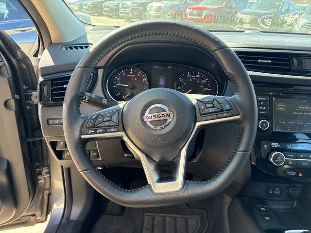 2022 Nissan Rogue Sport SV