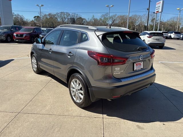 2022 Nissan Rogue Sport SV