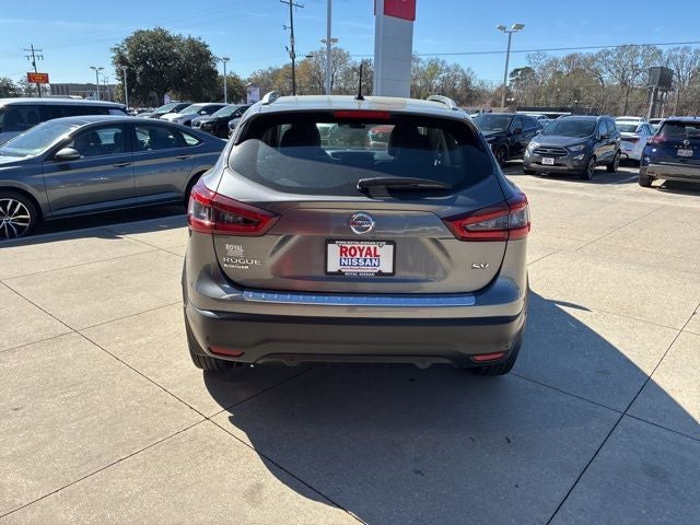 2022 Nissan Rogue Sport SV